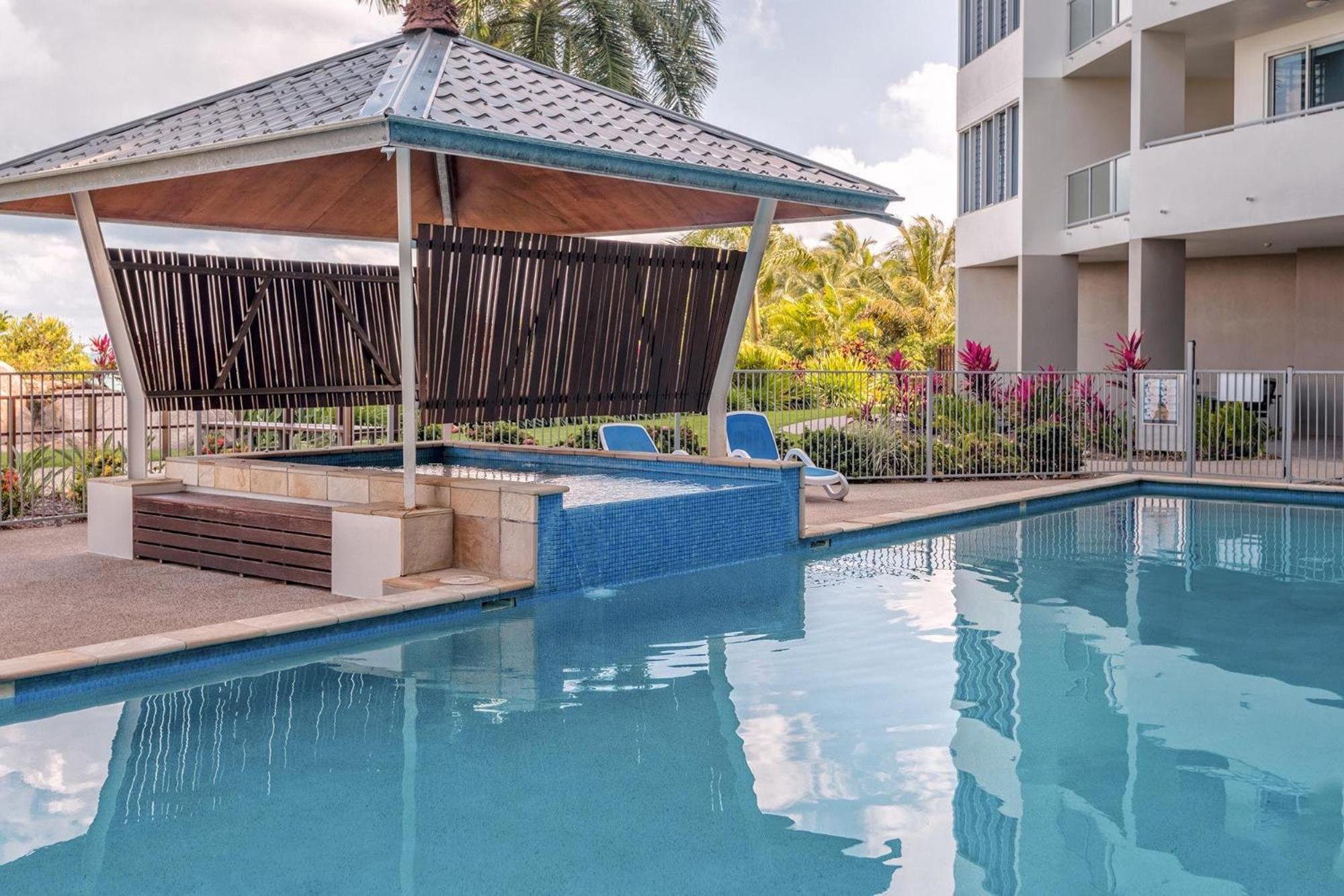 คอรัล โคฟ อพาร์ตเมนท์ Aparthotel โบเวน ภายนอก รูปภาพ