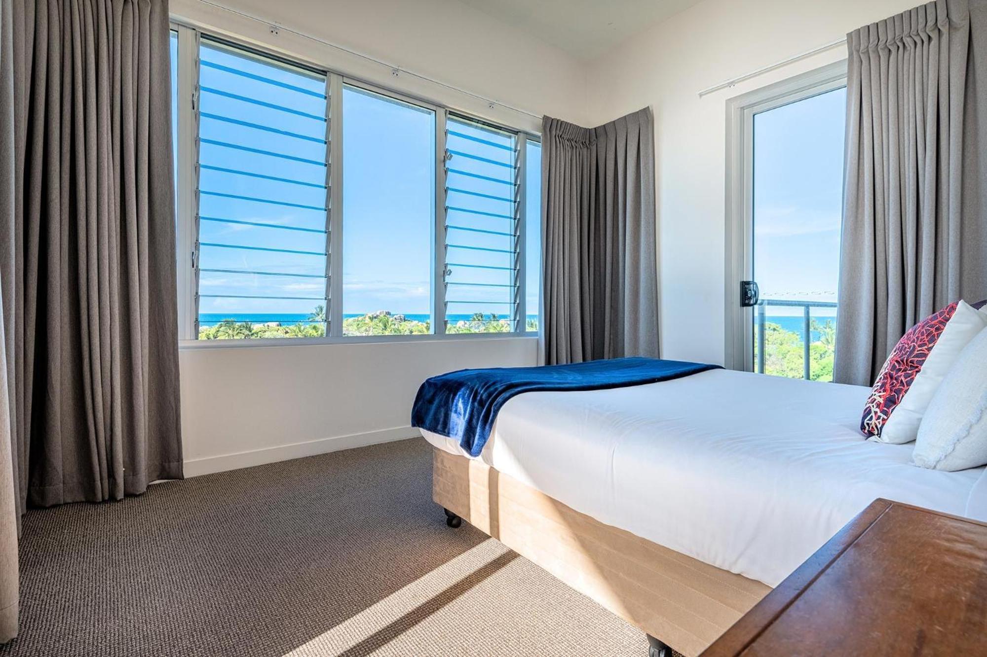 คอรัล โคฟ อพาร์ตเมนท์ Aparthotel โบเวน ภายนอก รูปภาพ